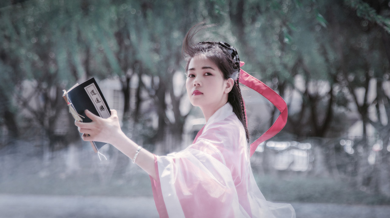 男子奉师命下山帮助师傅报恩,男子奉师命降妖