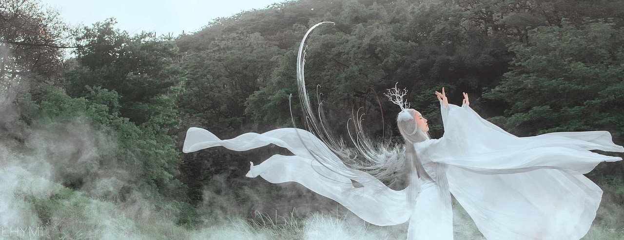 小说：我是个废物，第一次进城就被美女艺伎下药了，她还摸我的脸