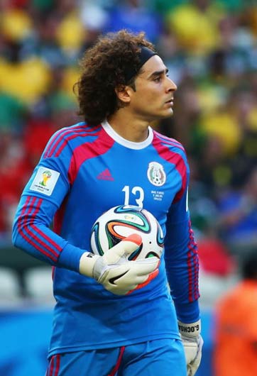 足坛神仙球专业户球员,足球后场颜值高球星