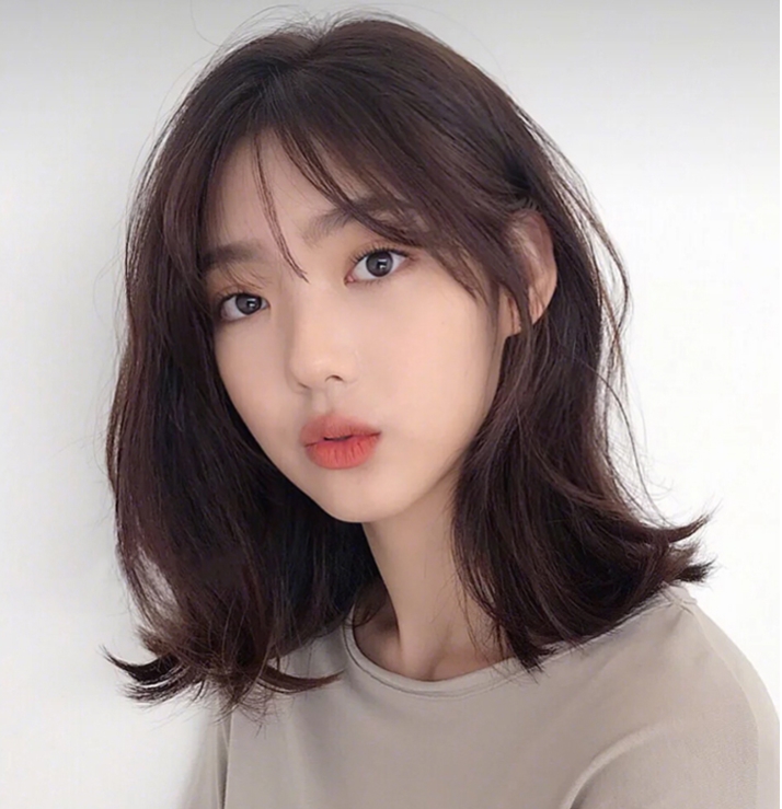 头大适合披发还是扎发,你的脸型适合扎发还是披发