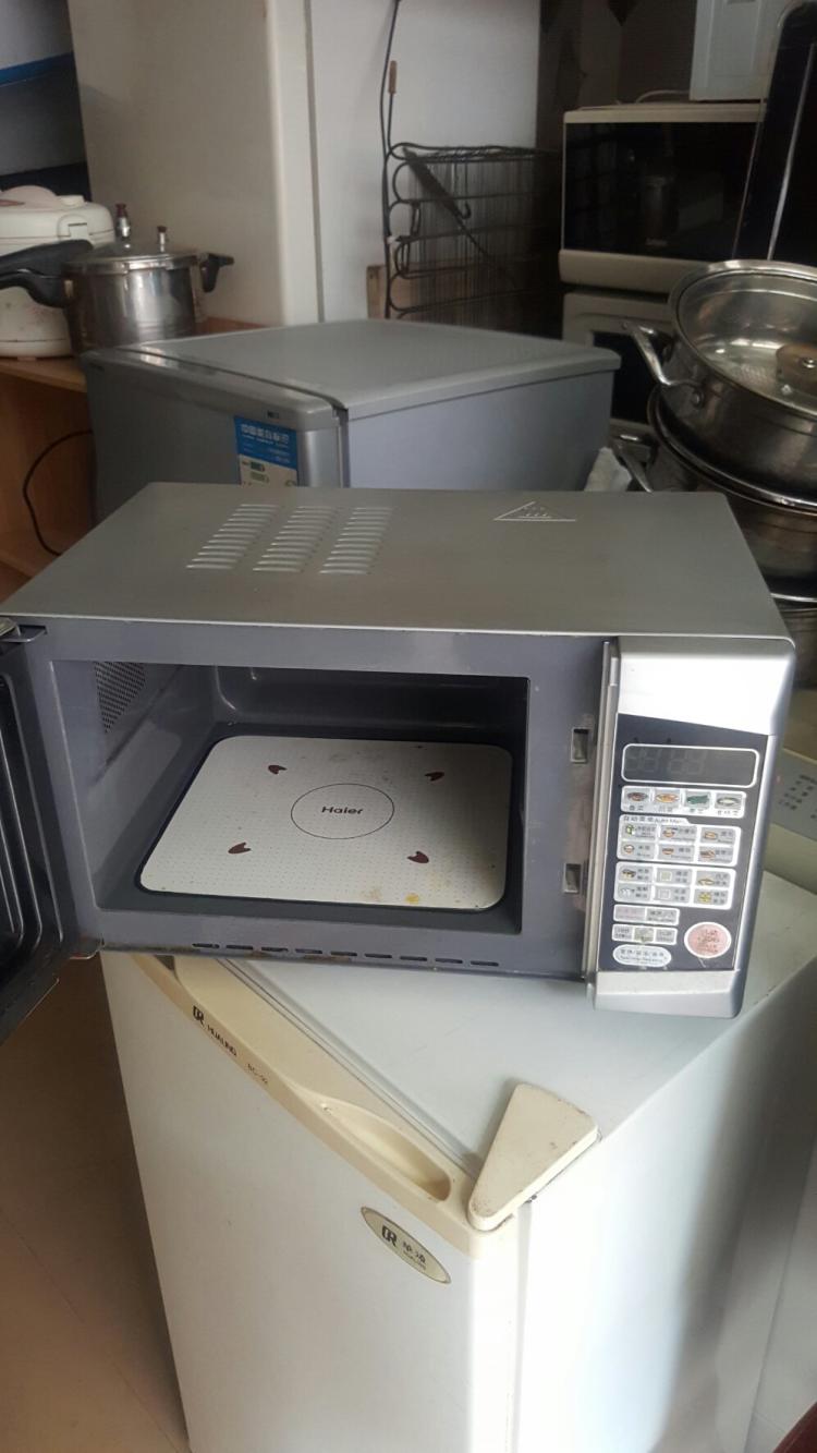 微波炉各功能一样只是时间不同,家用微波炉和冰箱哪个实用