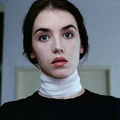 阿佳妮被弃，苏菲玛索未婚生子，泽塔琼斯和大25岁的老公相守到老