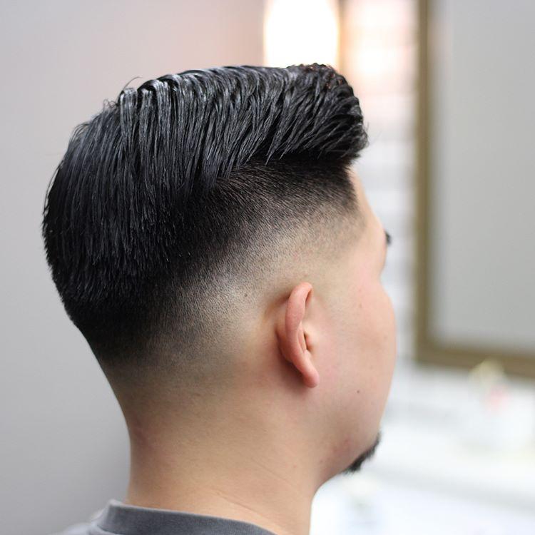 头发可以吸油！秘鲁原油泄露造成严重污染，长发女子竟成最后救星