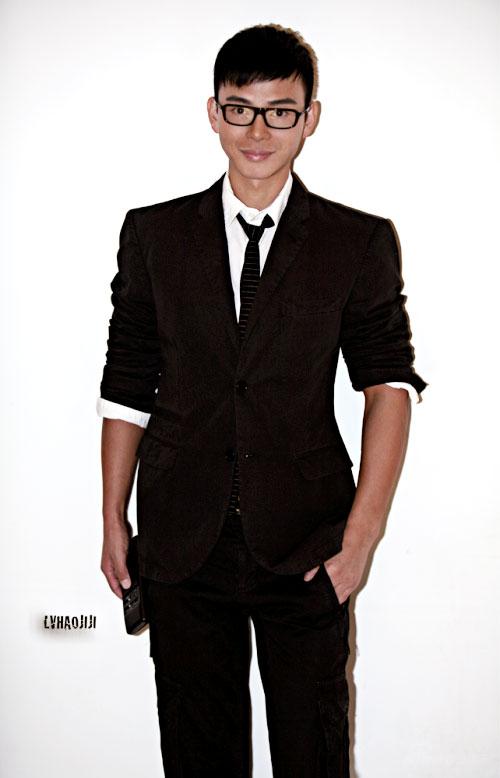 海岩儿子侣皓吉吉的作品,海岩儿子为什么叫侣皓吉吉