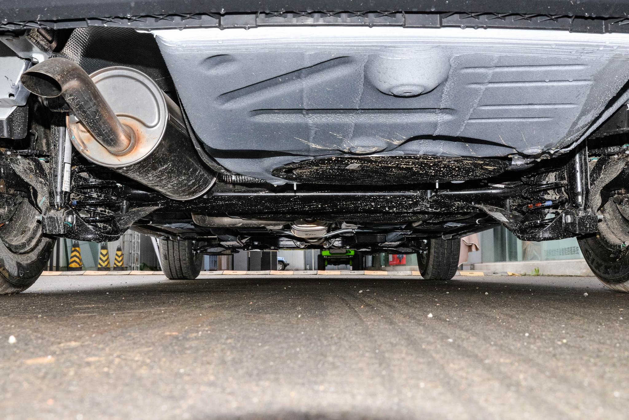 想买皮实耐用的轿车，看看大众桑塔纳，1.5L配6AT，省油又省心