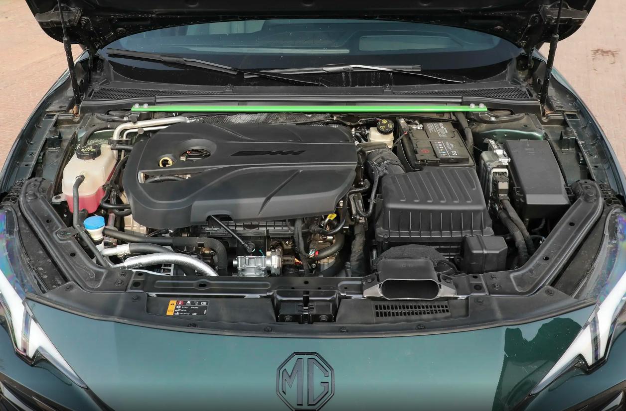 名爵mg7改装帕拉梅拉大灯,帕拉梅拉vs名爵7