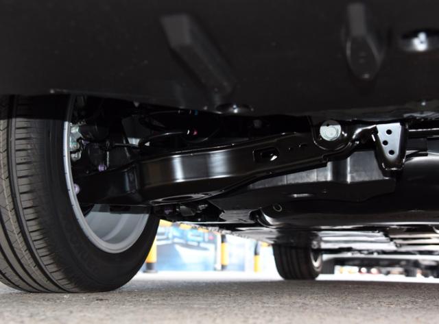 卡罗拉1.8l双擎制动力低,卡罗拉2021款双擎1.8le-cvt先锋