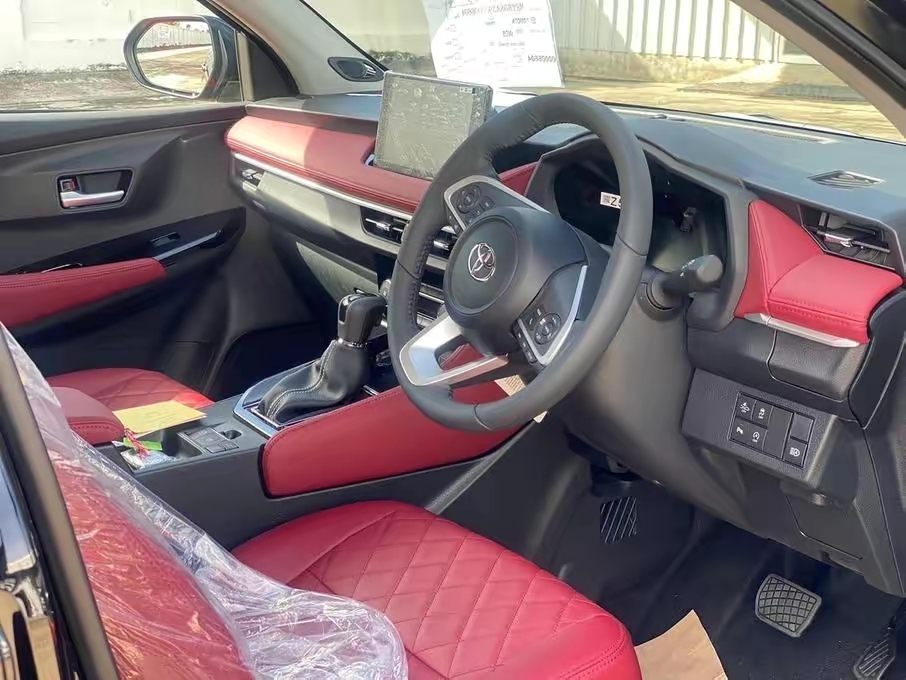 最新款丰田威驰图片,本田锋范和丰田威驰哪个油耗最低