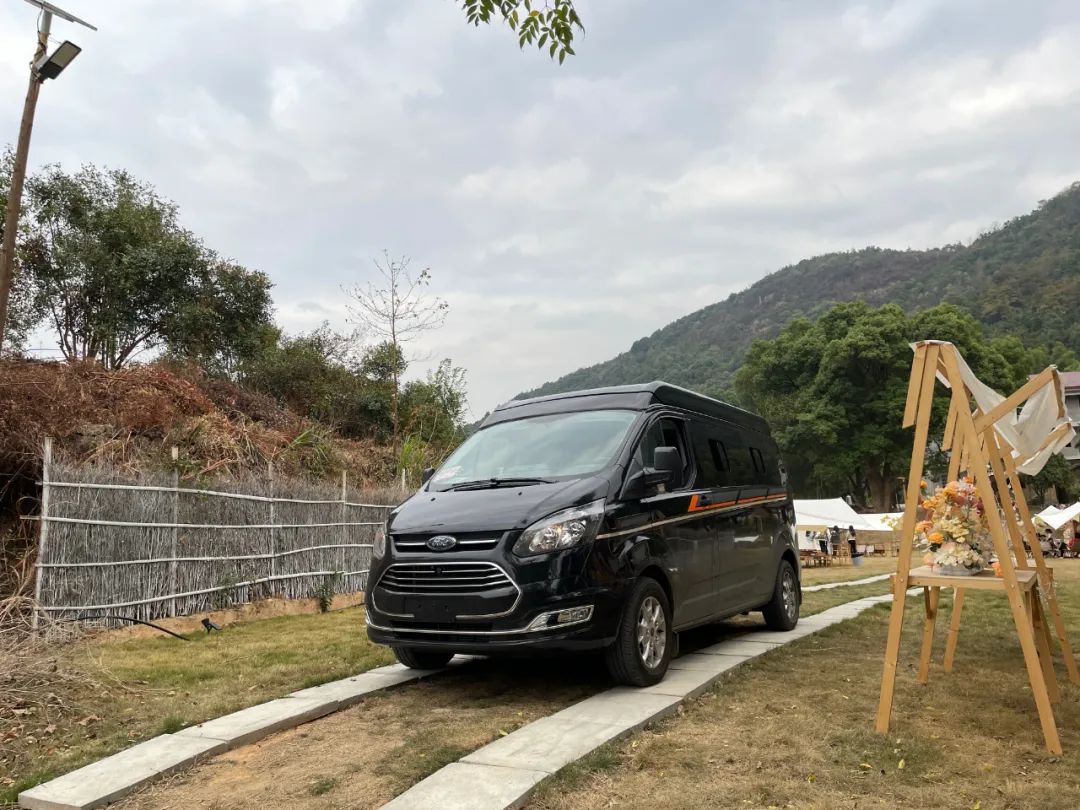 江旅西部小野牛B200电动升降硬升顶化繁为简集功能与美观为一体