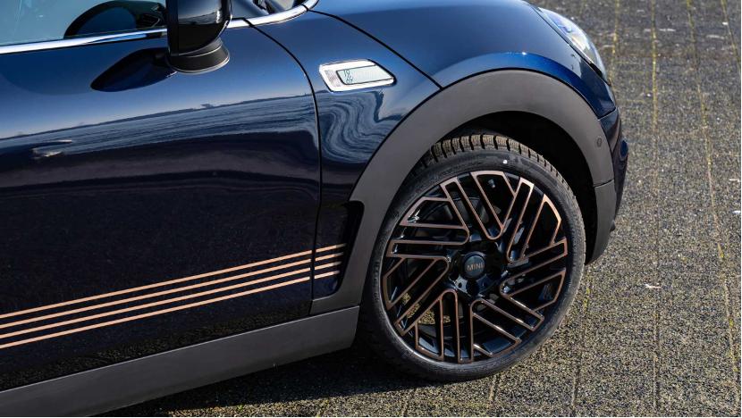 活力优雅同时呈现，MINICLUBMAN为何能让精英人士如此着迷？