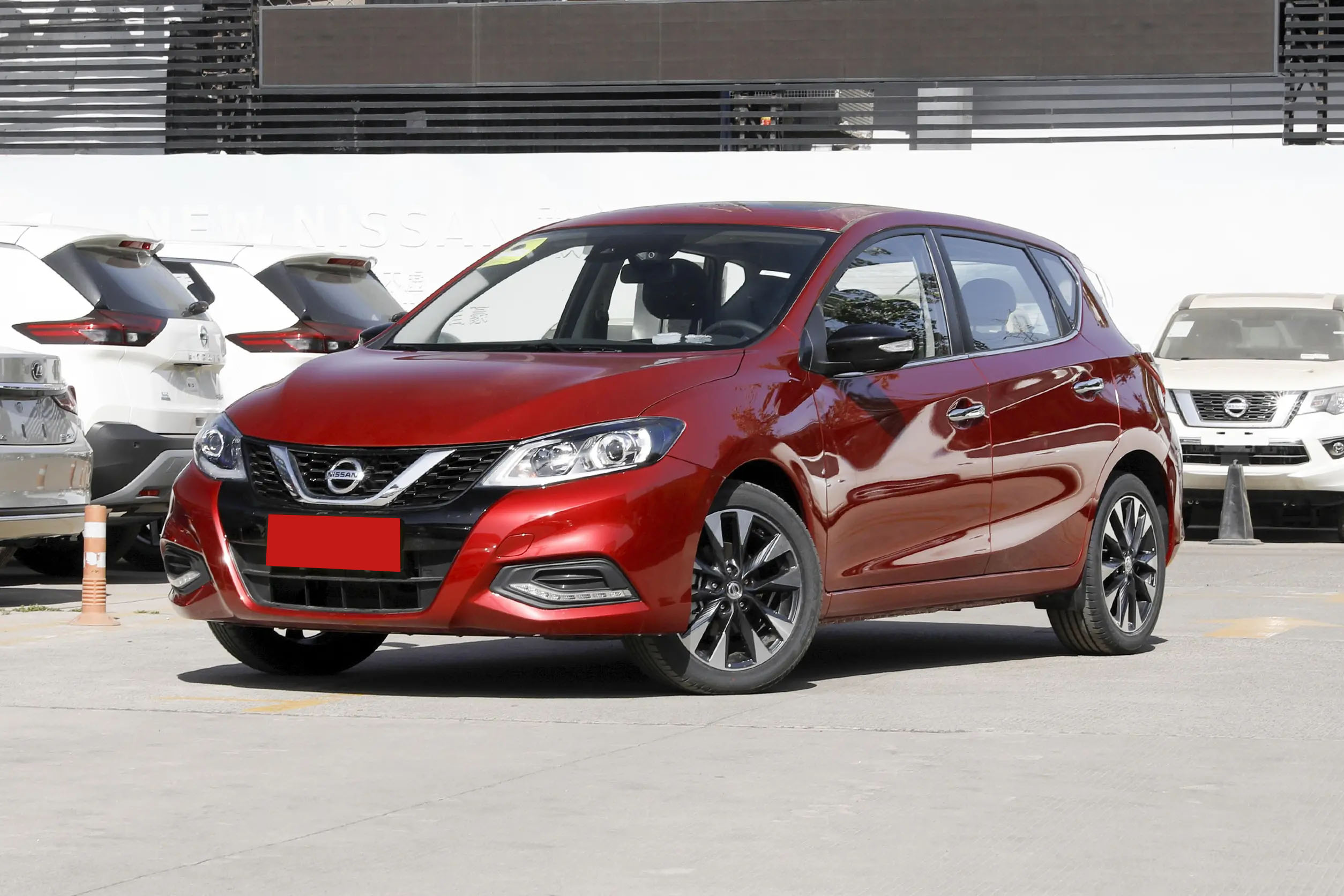 日产低油耗小型家用汽车,骐达小车性价比怎样