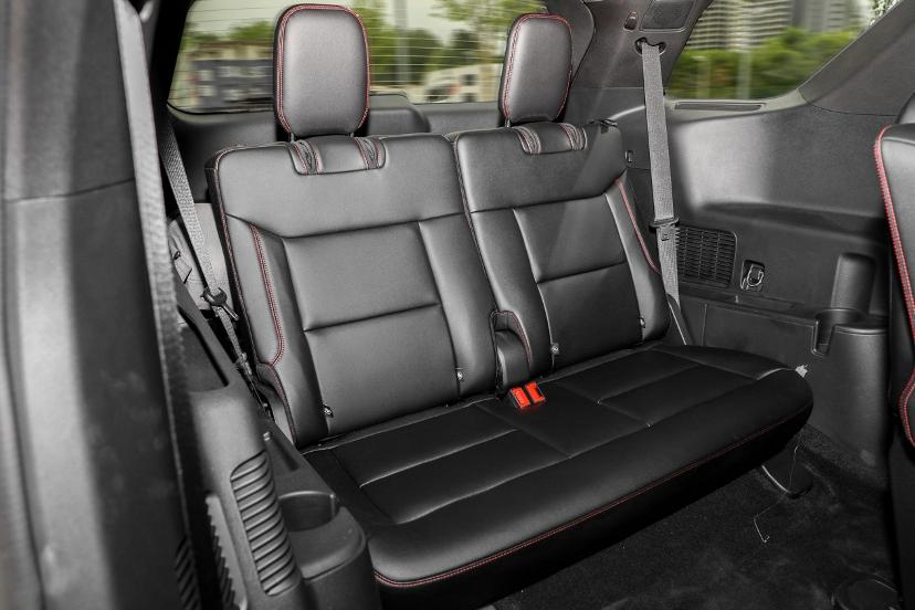 帕里斯帝黑骑士七座,帕里斯帝黑骑士六座空间怎样