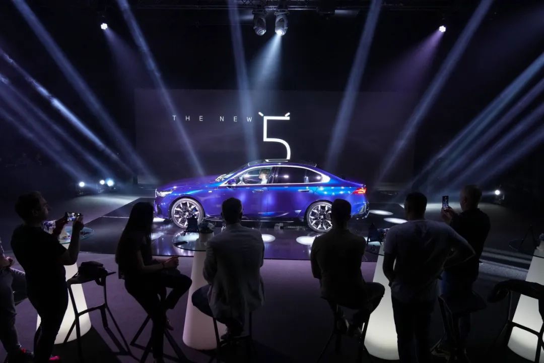 丹泉石蓝G605系配备M运动套装之后，气质一下就有了！