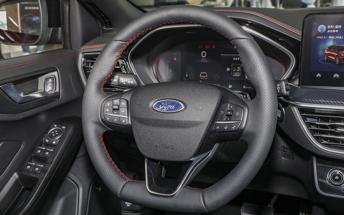 2022福特福克斯1.5t4缸试驾视频,新款福克斯换四缸发动机