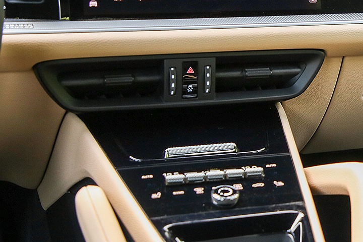 试驾保时捷cayenne后排,试驾保时捷cayenne