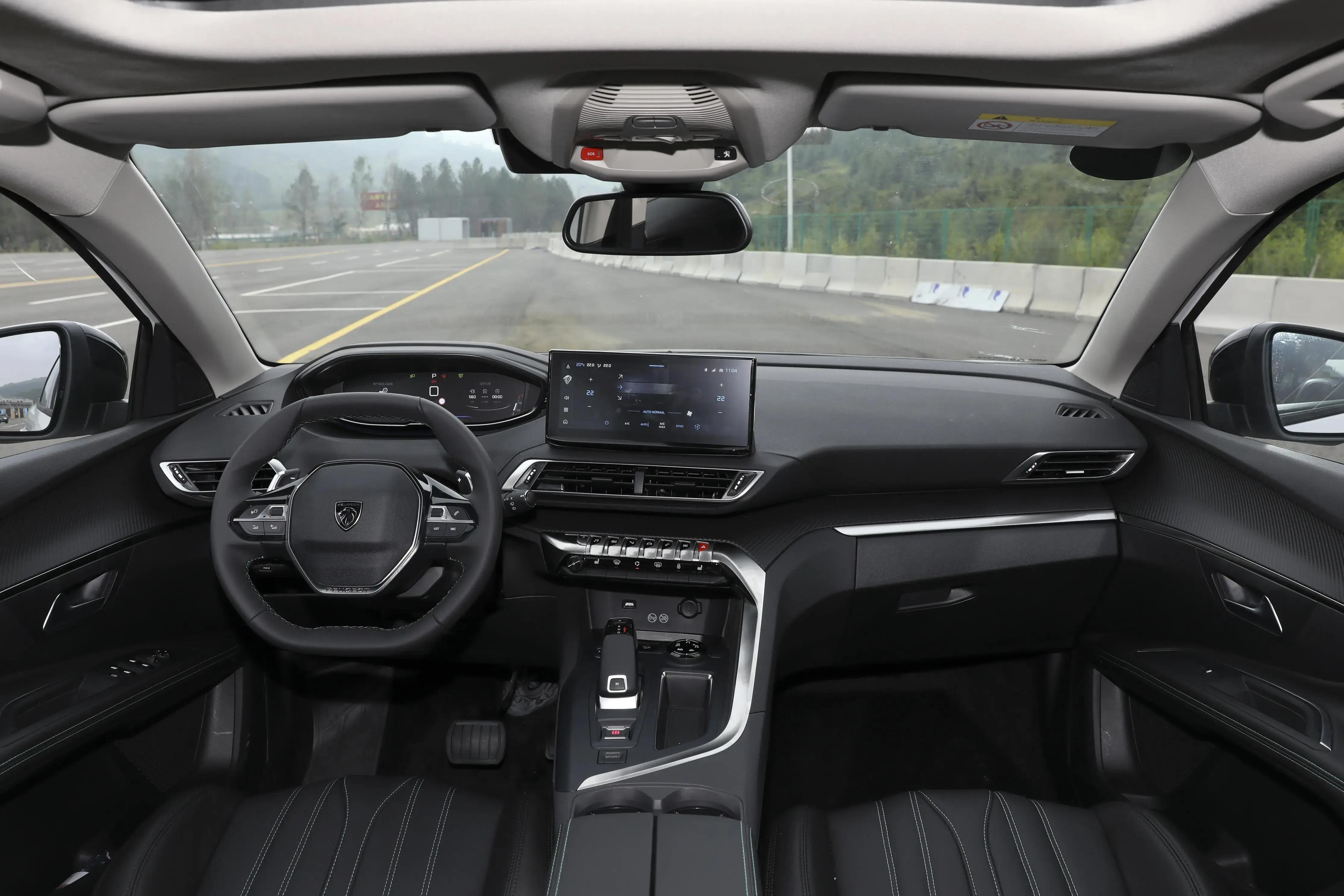 推荐实力版车型新款标致4008导购,16款4008标致1.6t落地价多少钱