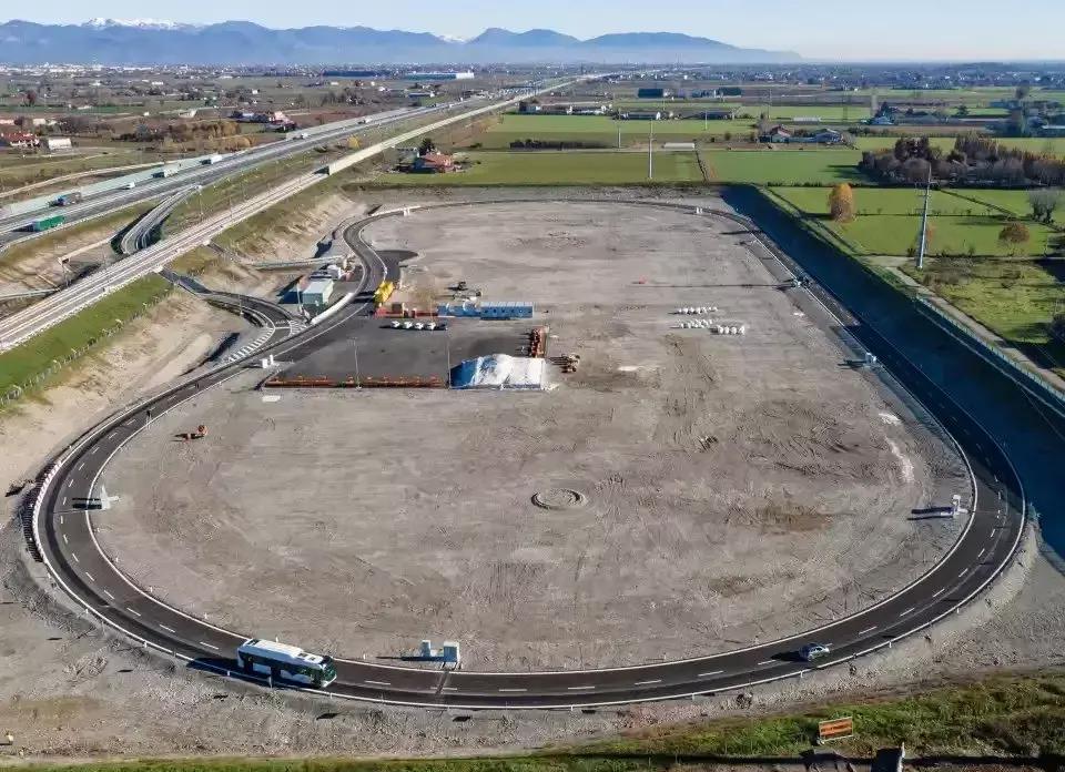 电动汽车无线充电技术的影响,电动汽车无线充电技术有哪些优势