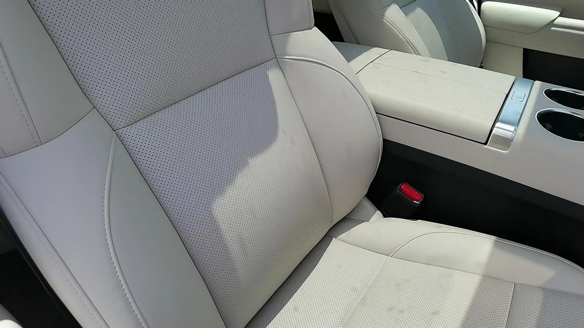 理想L7的腰部按摩,再加上这种坐姿,舒服!