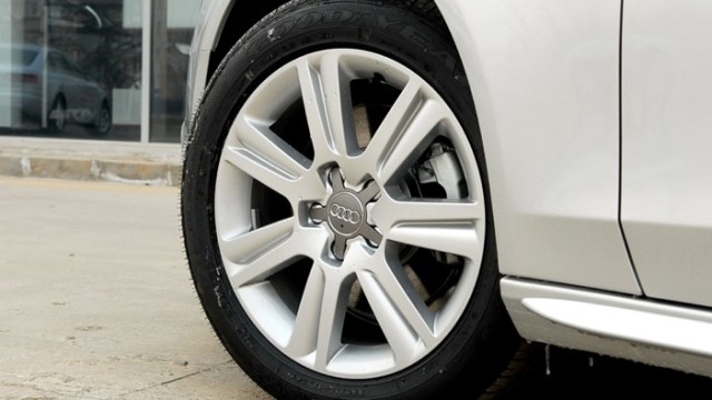 16年奥迪a4l35tfsi二手车多少钱,奥迪a4l二手车买几年的性价比最高