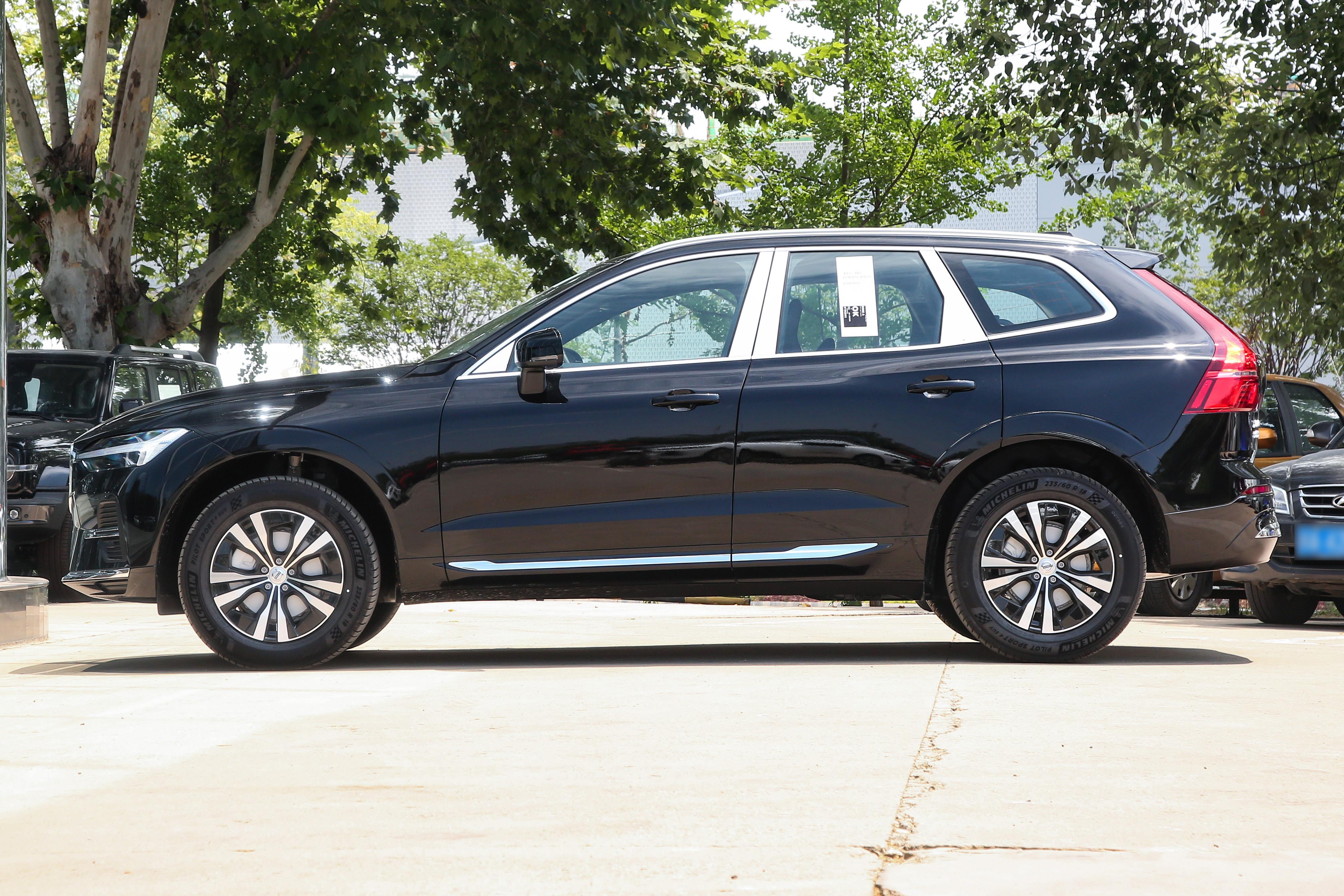 沃尔沃xc60与x3家用哪个更值得买,沃尔沃xc60和宝马3系哪个好呢