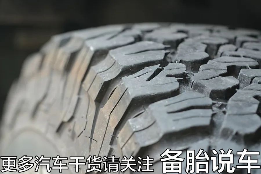 轮胎20550r17是什么意思,20555r16跟21560r16通用吗