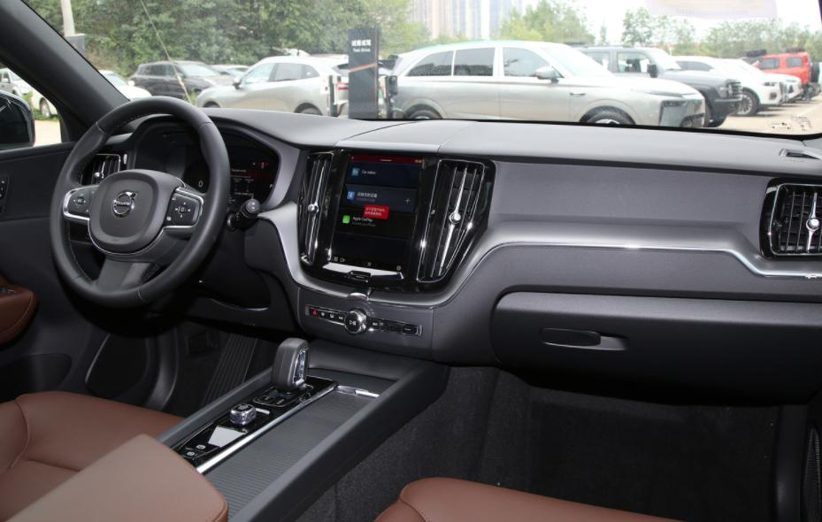 沃尔沃2024款xc60是布座椅吗,沃尔沃xc602090款落地底价