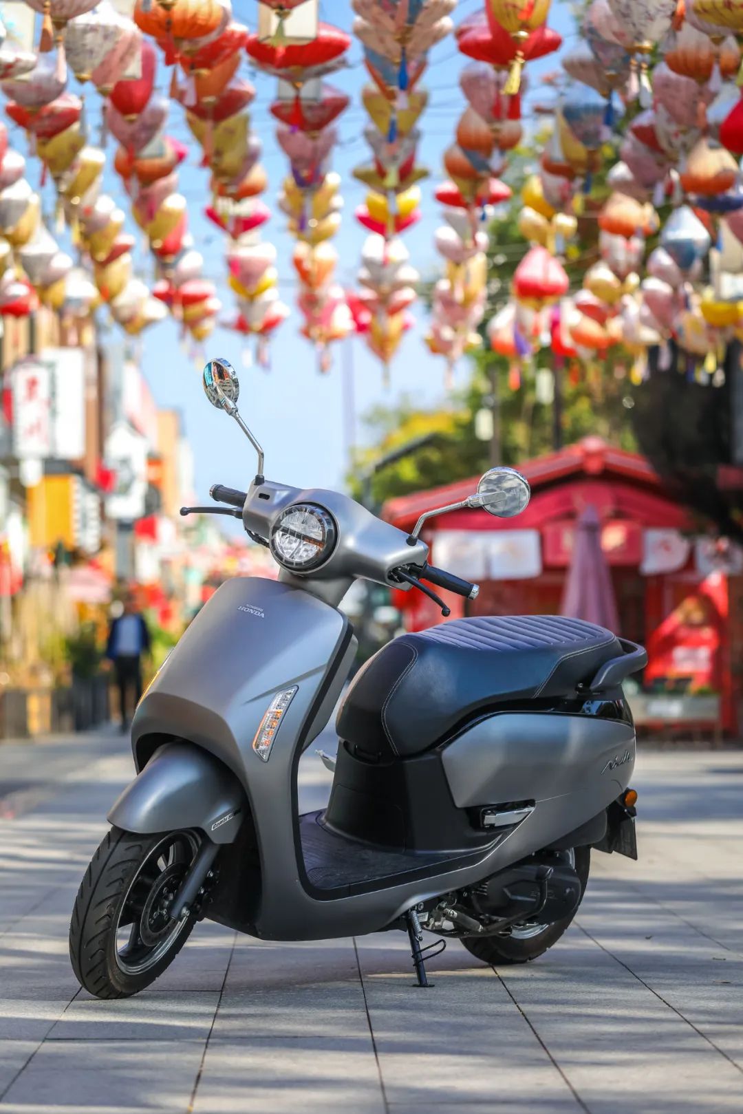 新大洲本田ns125t踏板测评,好看又好骑的踏板车