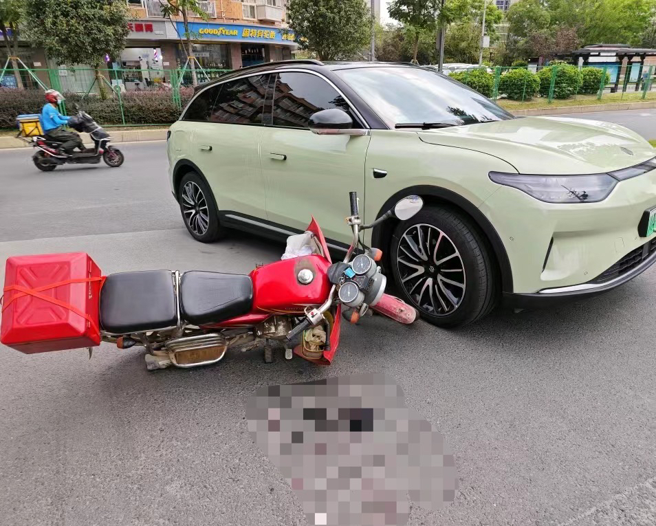 小白全责怎么出险划算,小事故出险后不想修车