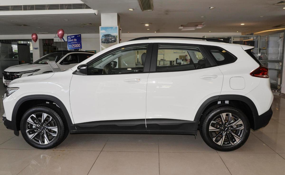 雪佛兰创酷高强度钢比例,雪佛兰创酷19款标配价格手动挡