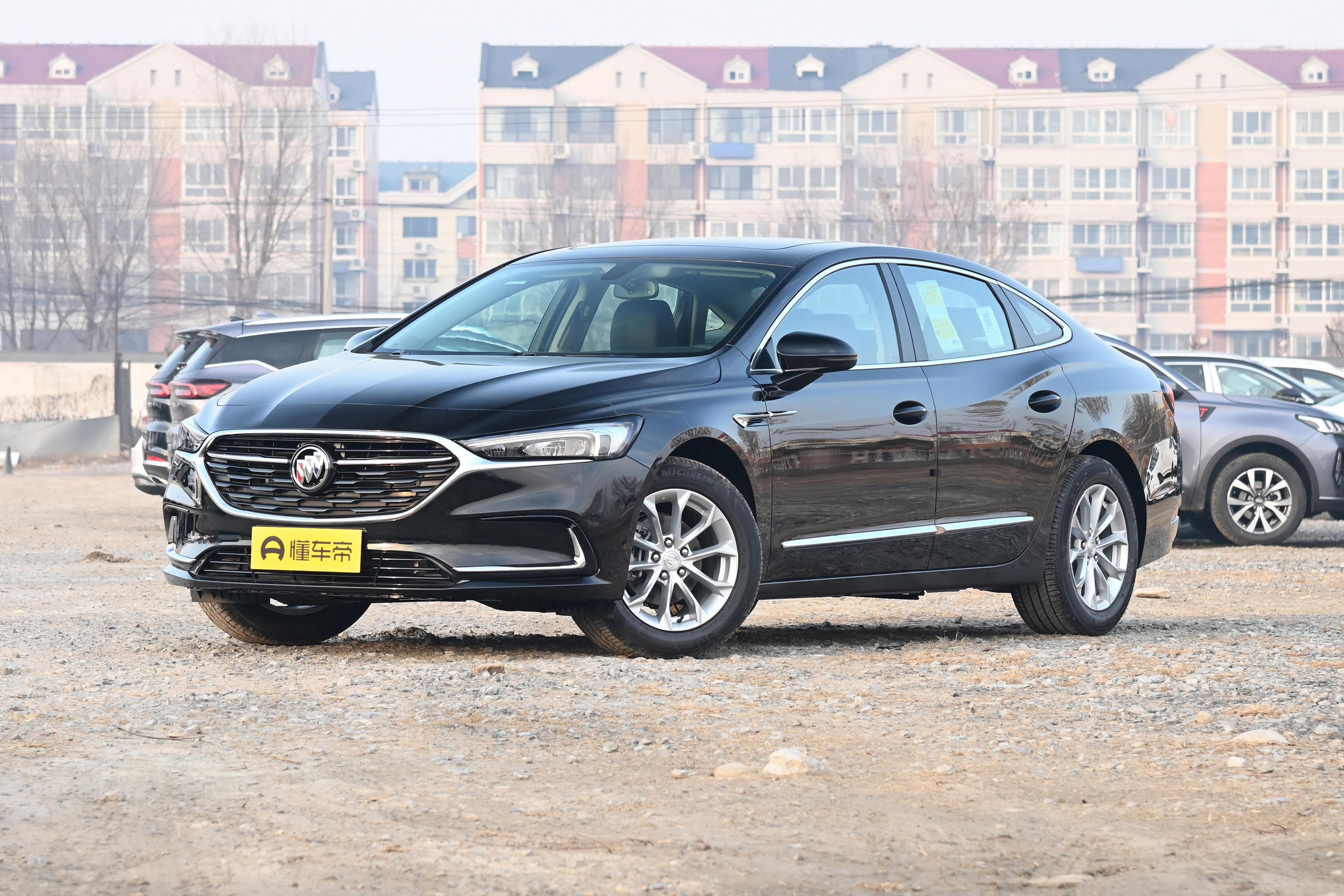 别克君越新款上市老款还会卖吗,别克君越是买新款还是老款