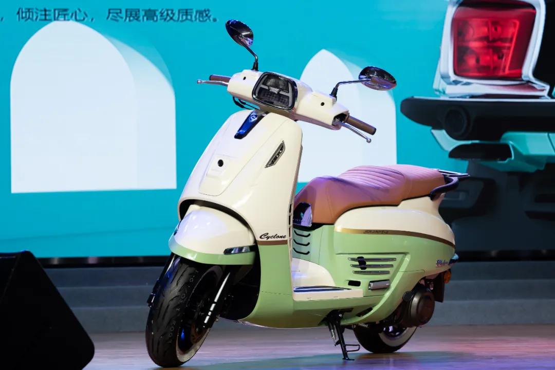 宗申亮相150MINI、手自一体巡航、四缸仿赛250复古踏板等多款新车