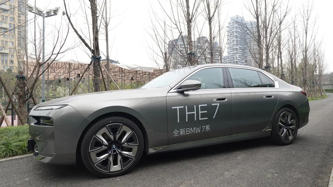 2022款宝马740li升级23款内饰,宝马740li创新套装