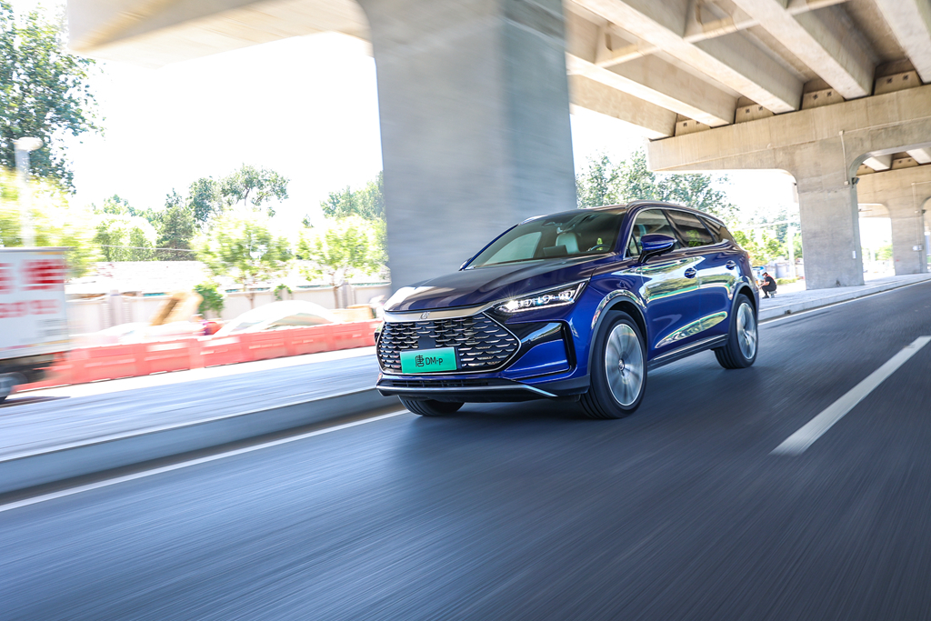 比亚迪唐dm-p215km四驱尊享型试驾,比亚迪唐dm-p四驱旗舰型测评