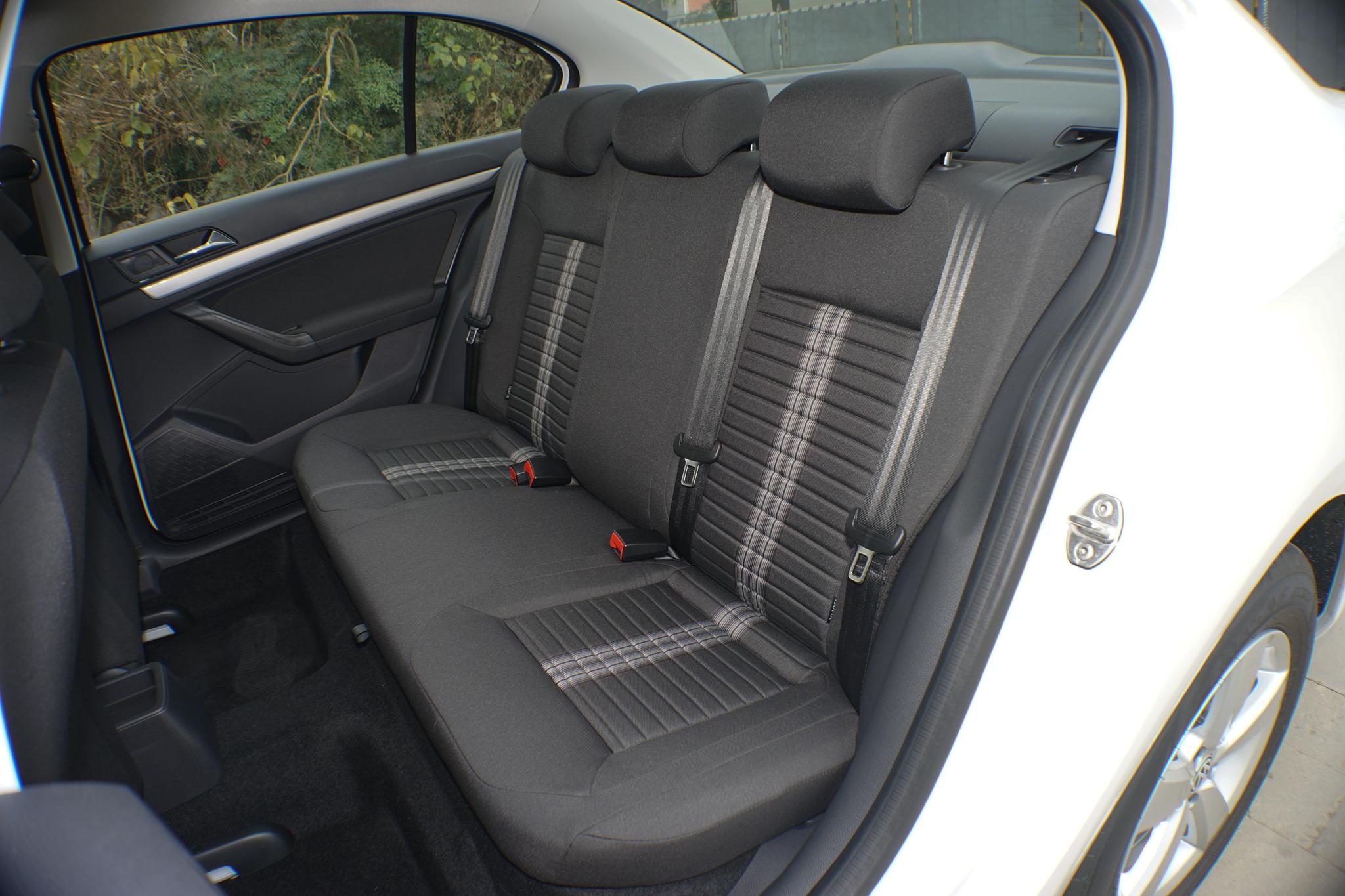 优惠大最省油的家用轿车,优惠力度大的家用车