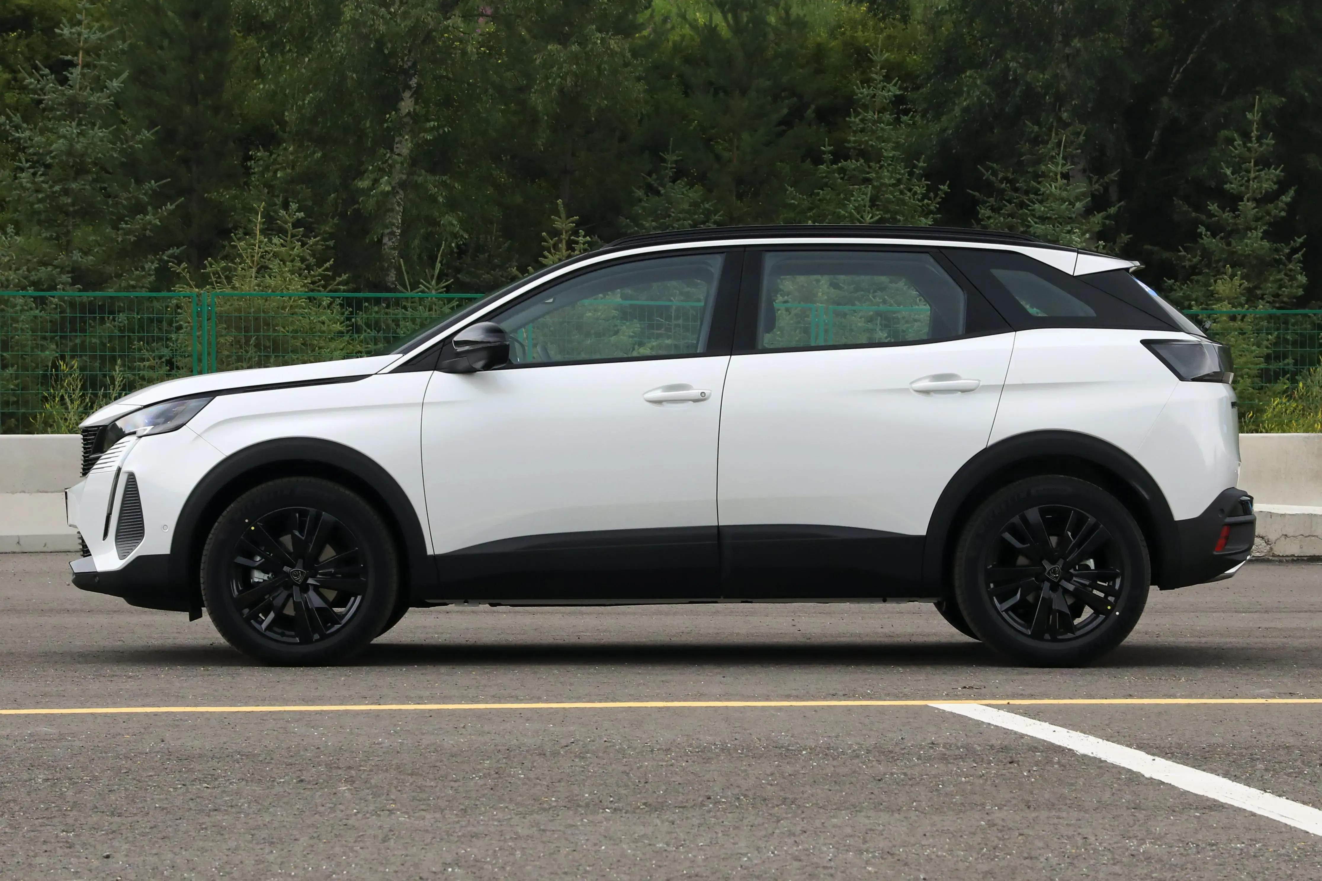 推荐实力版车型新款标致4008导购,16款4008标致1.6t落地价多少钱