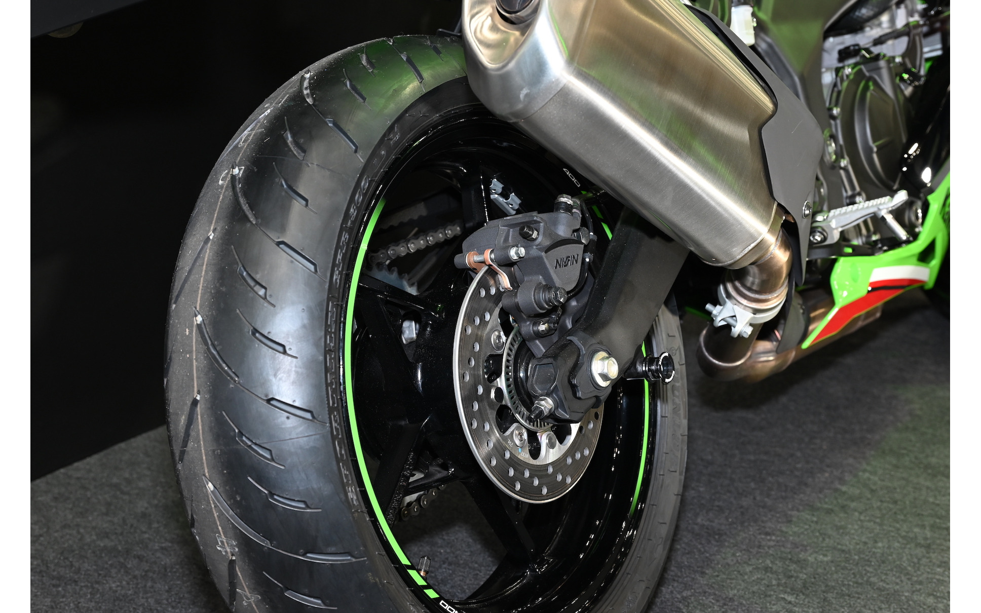 川崎机车进阶选择,川崎zx-4rr属于什么摩托车