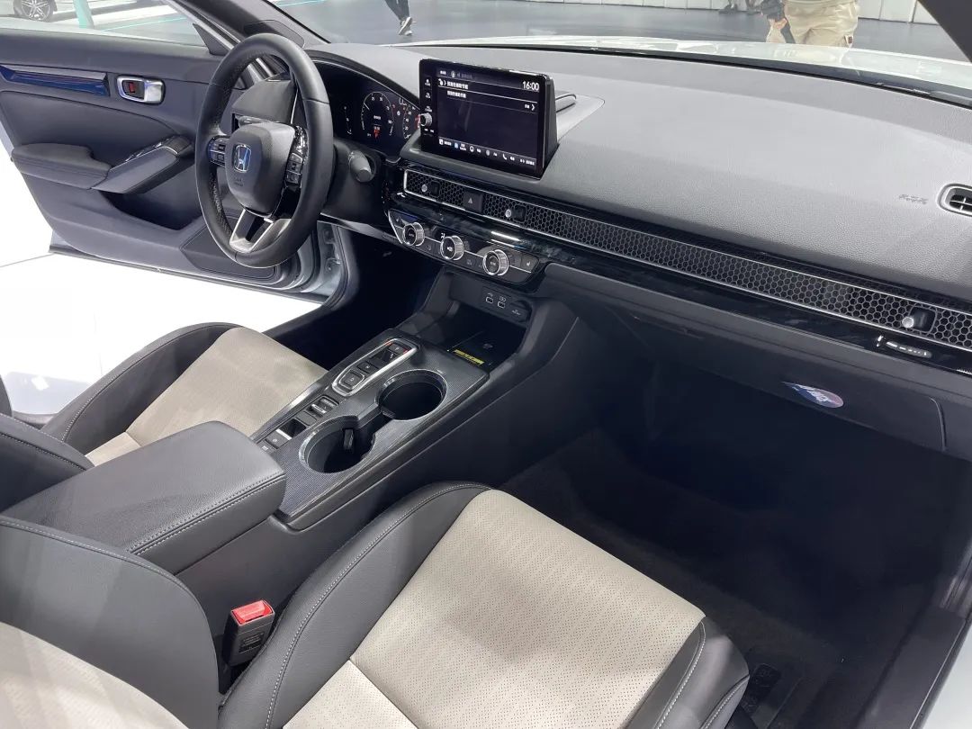 思域ehev对比思域1.5t,让混动更运动还得是思域ehev