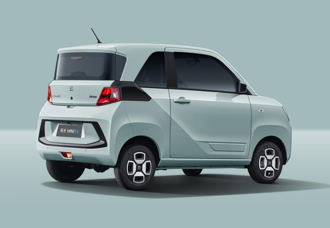 七八万落地买什么燃油车,纯电动汽车推荐燃油车