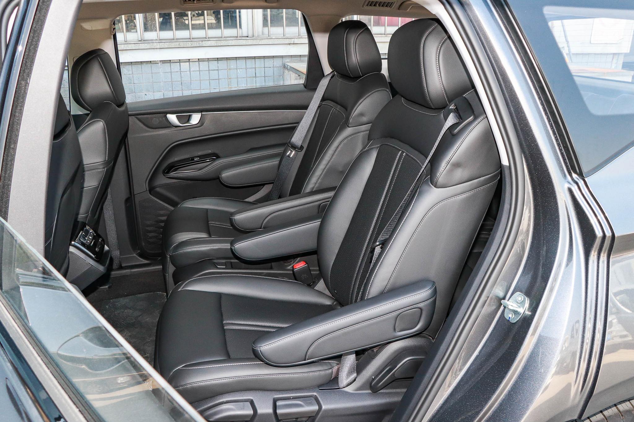 这2款mpv空间实用油耗低,家用空间大省油耐操的5座mpv