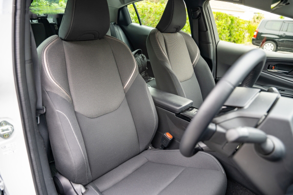 混动汽车推荐普锐斯第四代,普锐斯混动车的缺点