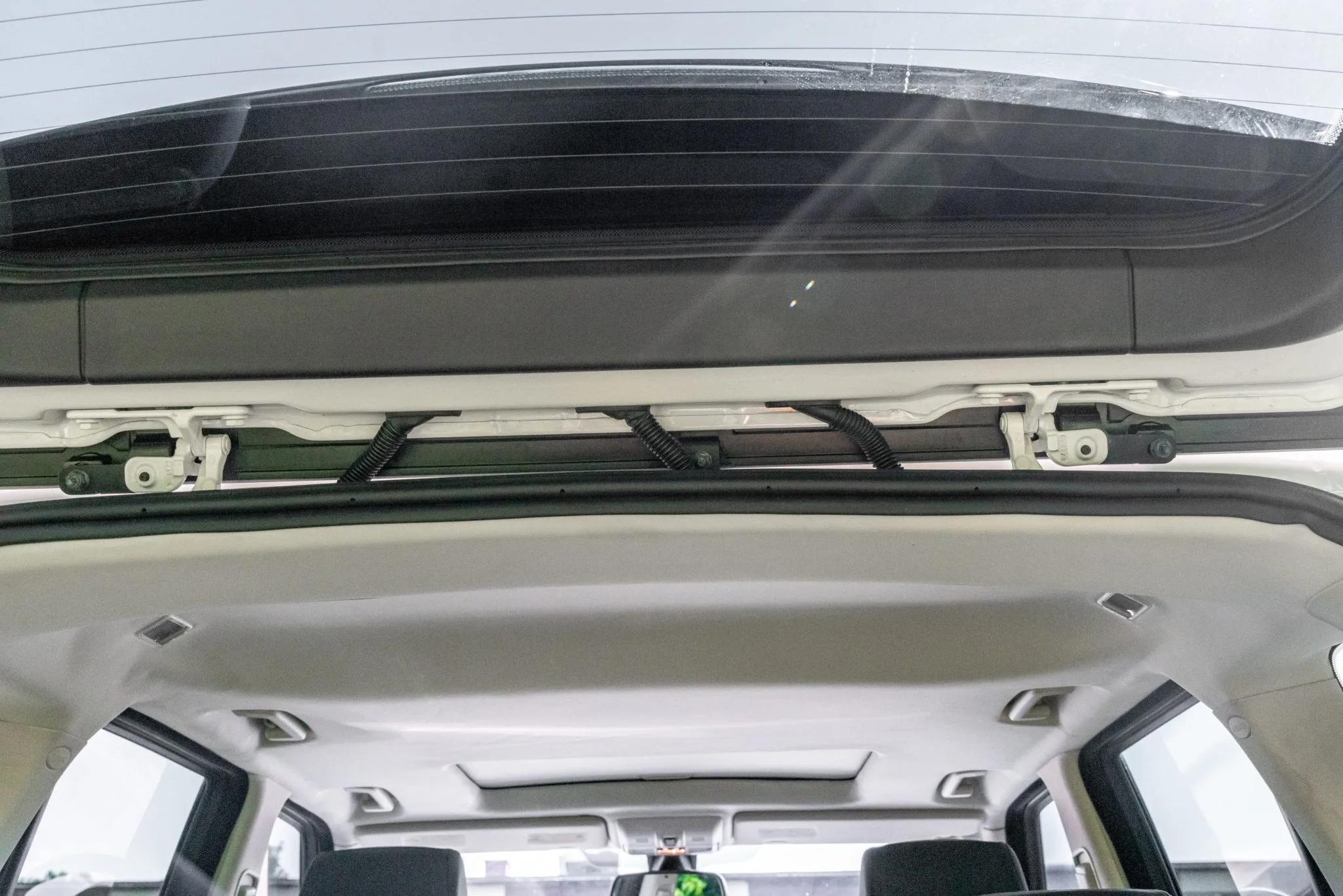 2010款路虎揽运，里程数仅1.2万公里，实拍120张图给大家做个参考