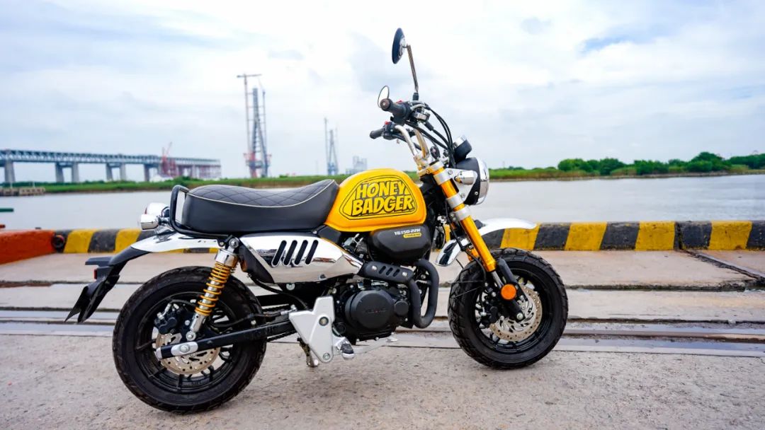 银钢蜜獾与银钢mini150对比,国产小猴子银钢蜜獾150