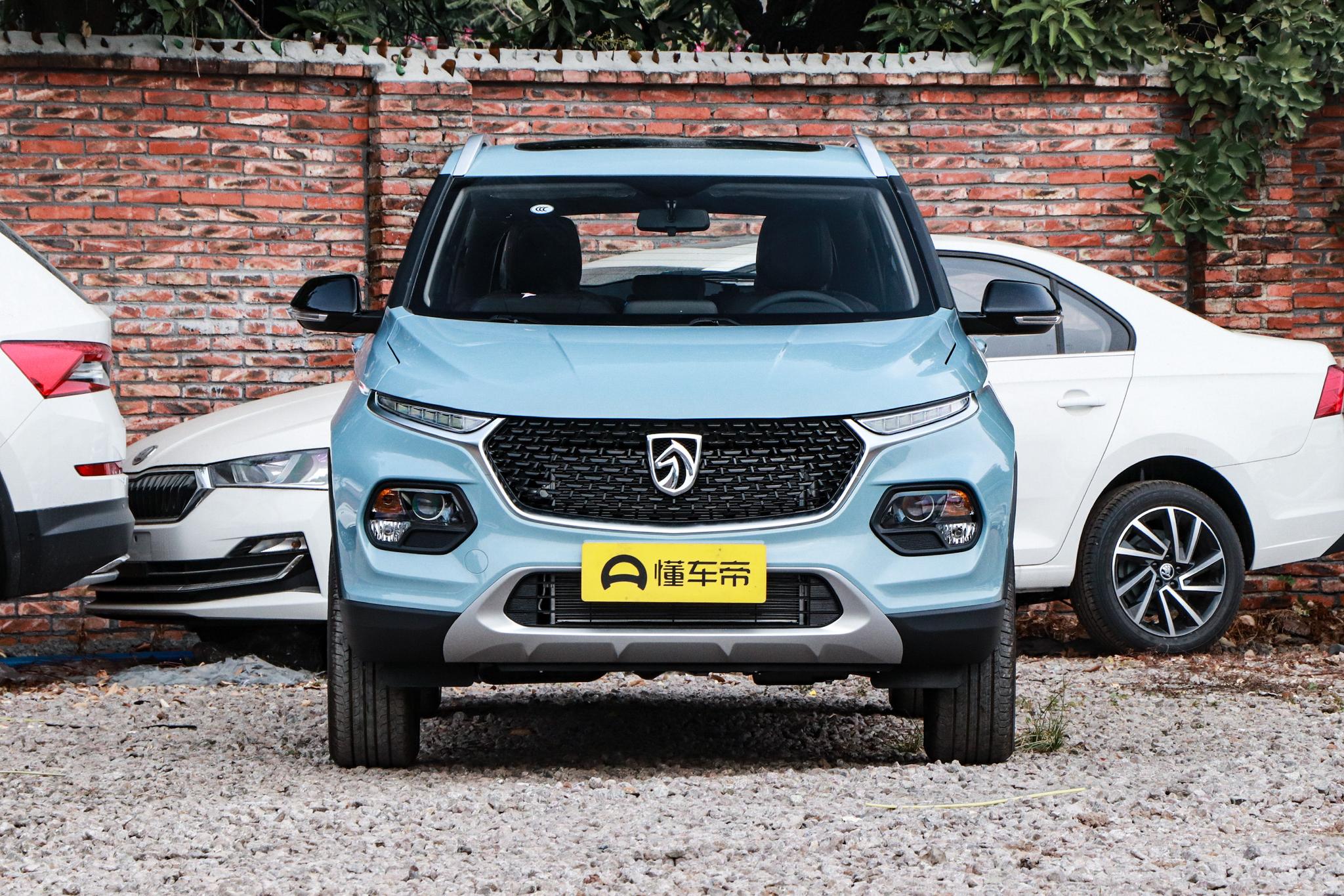 宝骏5105万能买吗,宝骏5105-6万左右的新车suv