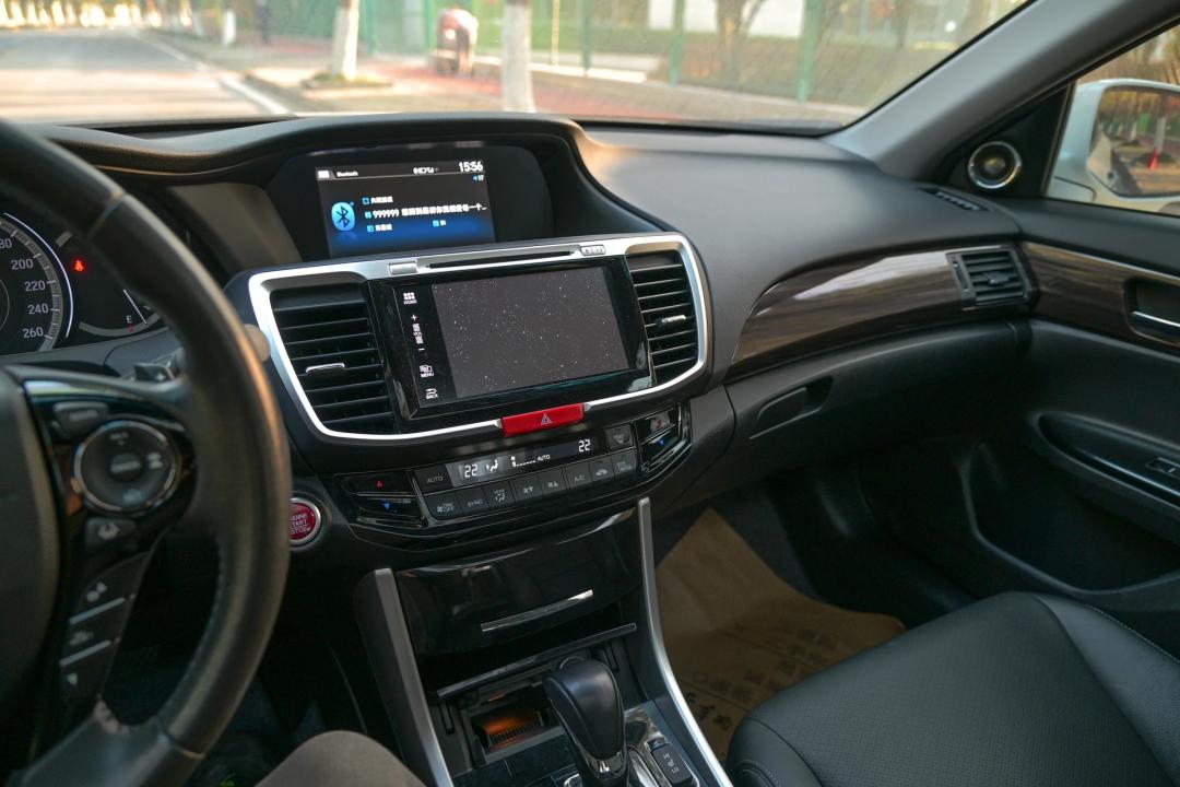 2020年雅阁1.5t大功率二手价格,2014款雅阁2.4豪华版二手价格