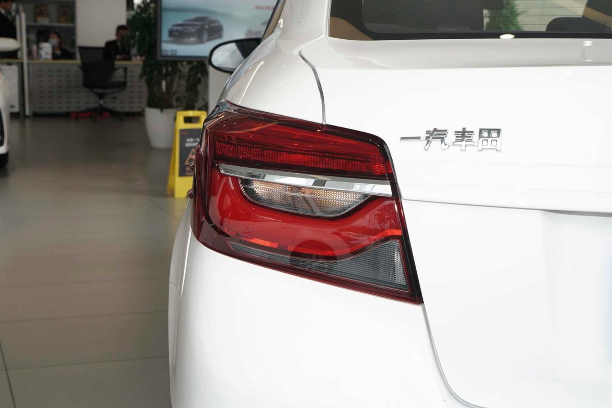 为老百姓打造的耐用车，7.38万起，一公里不过4毛钱，实拍威驰