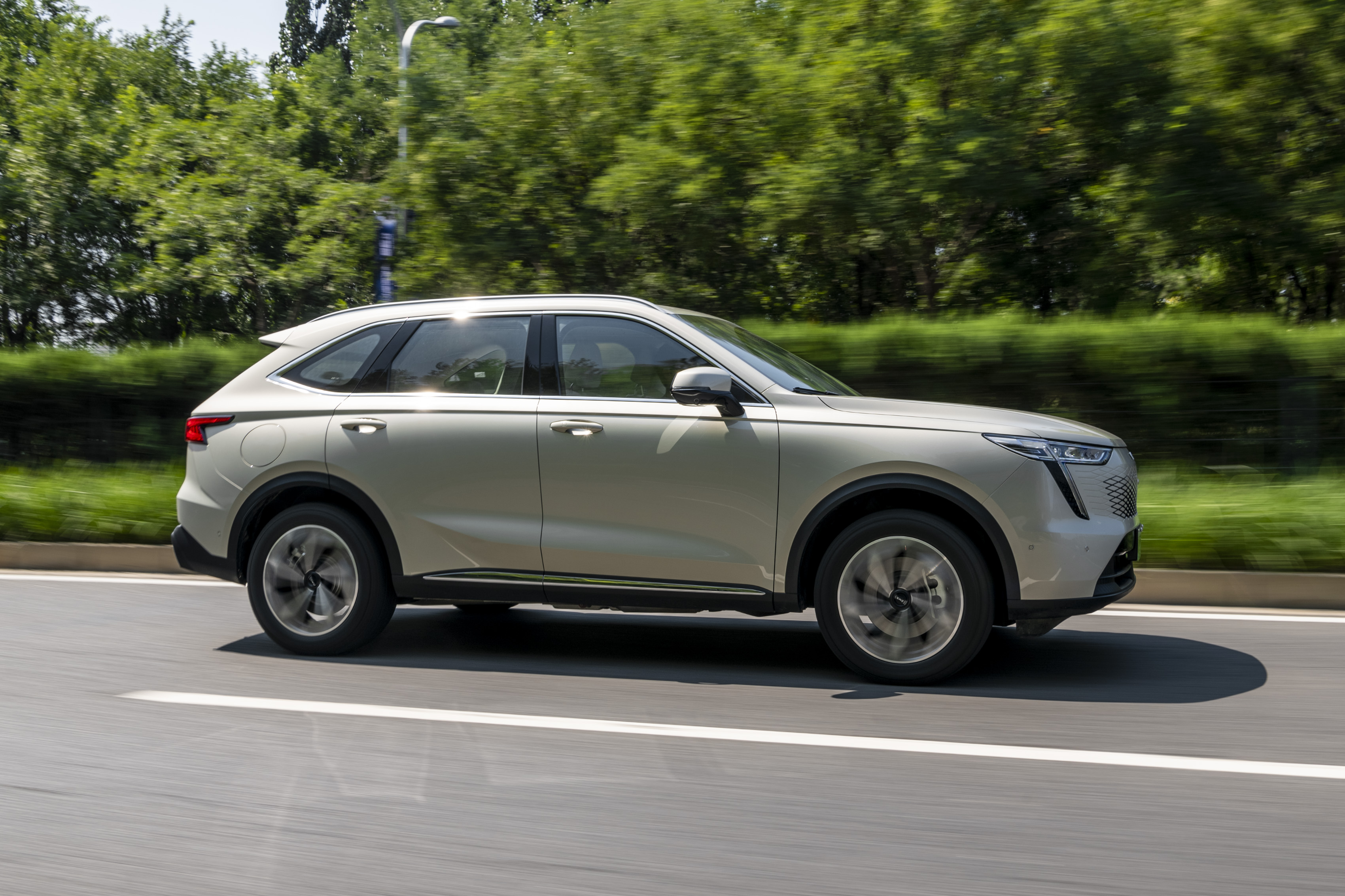 哈弗枭龙max四驱智能智驾测试,哈弗枭龙max再过两年降多少