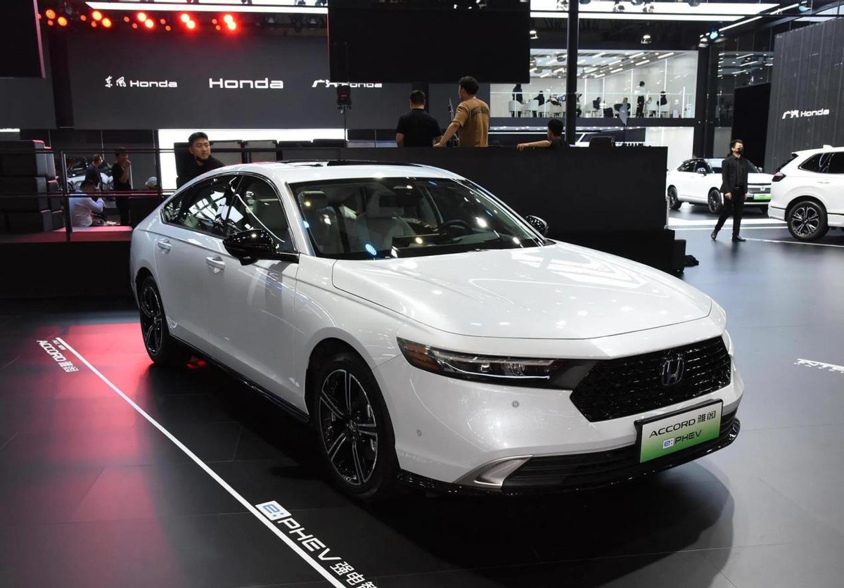 现在抄底22款雅阁还是等23款,第10代中期改款雅阁什么时候上市