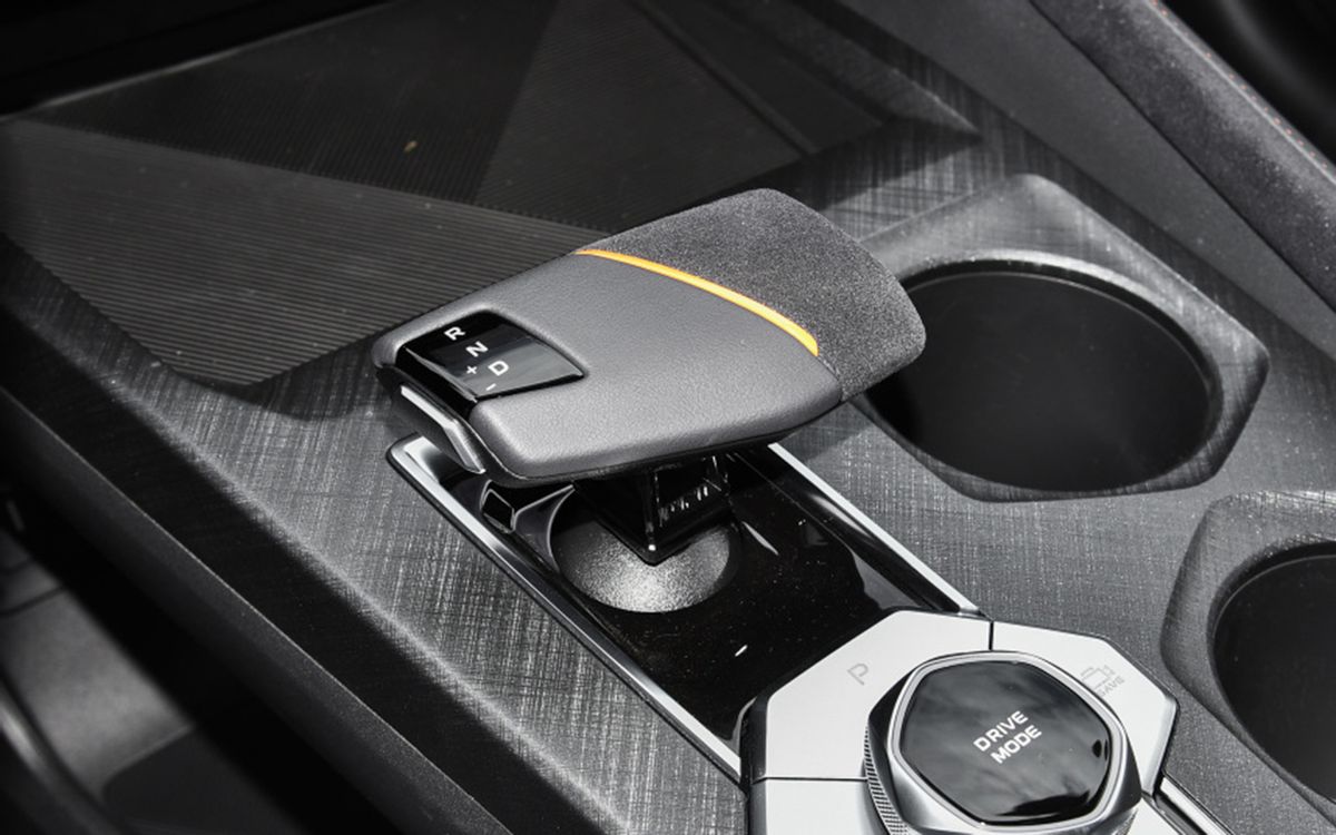 丰田卡罗拉同级别值得购买的车型,2019新丰田卡罗拉三厢版2.0