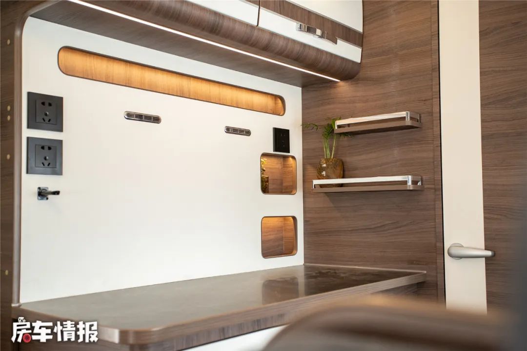 上汽轻卡房车h500好还是h300好,骏驰天鹰7号五十铃700p轻卡房车