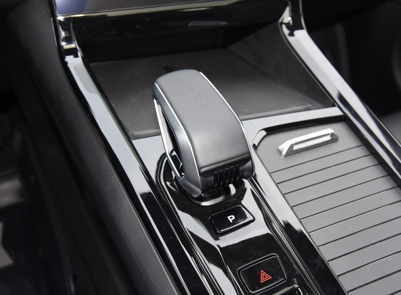 博越cool改款即将上市,博越COOL新增车型上市